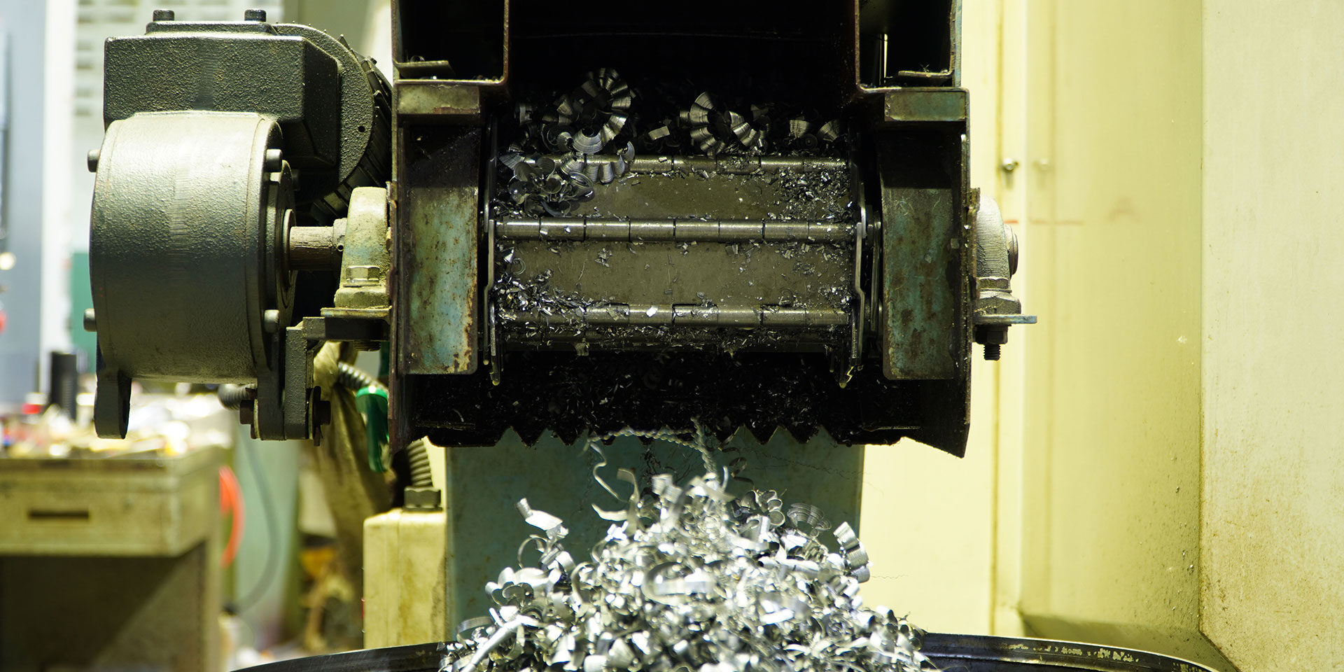 Equipment processing demolition material